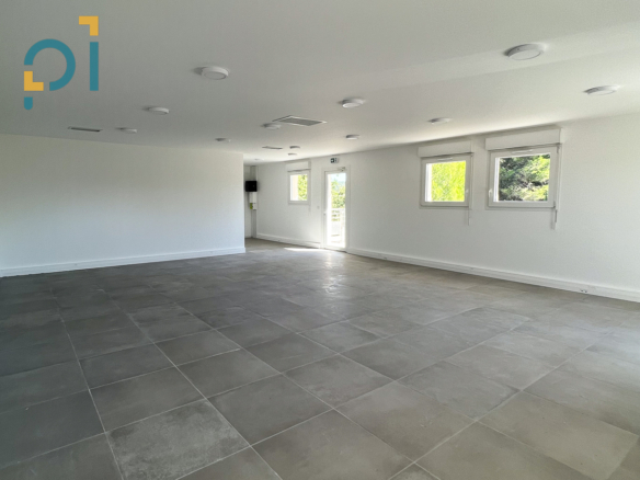 Bureaux Saint Cannat 1 pièce(s) 70 m2