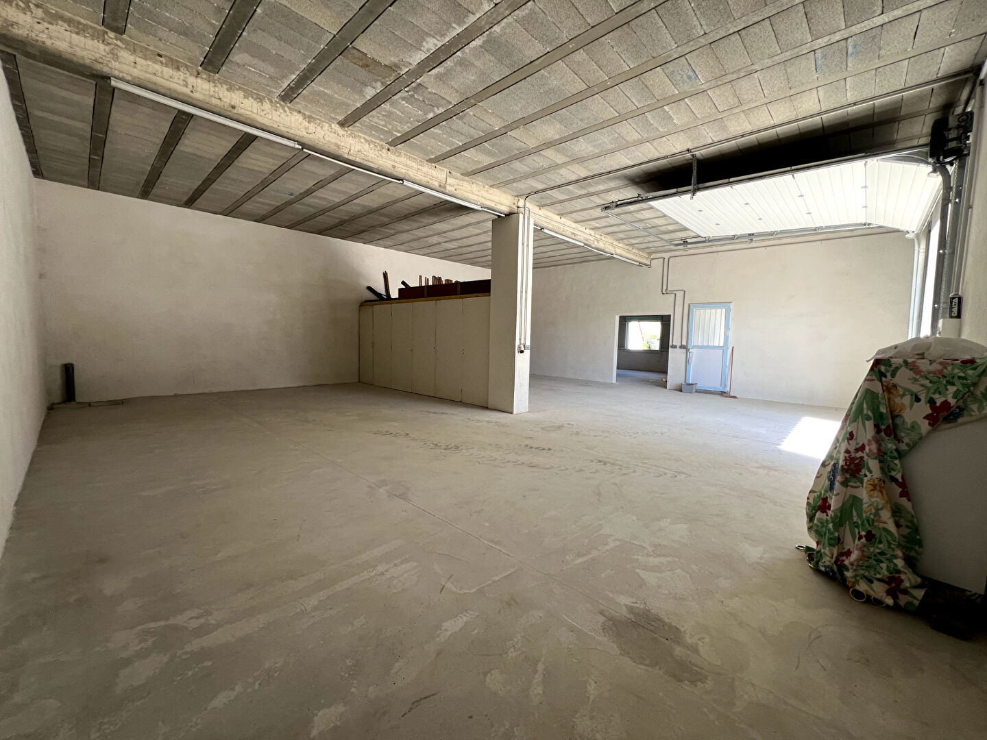 Entrepôt / local industriel Saint Cannat 1 pièce(s) 152 m2
