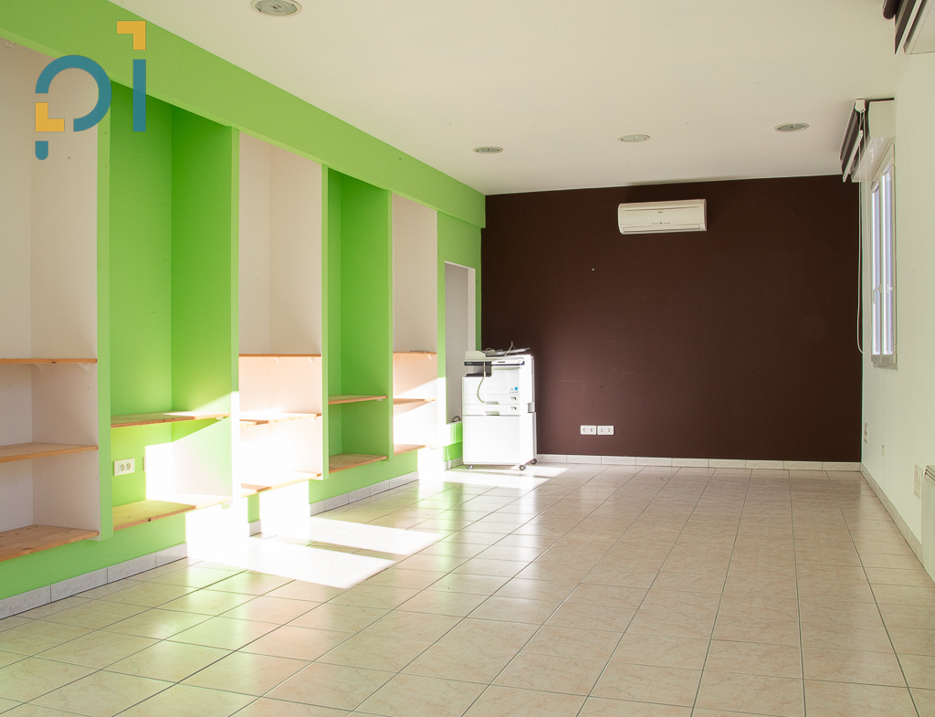 Local commercial Lambesc 2 pièce(s) 71 m2