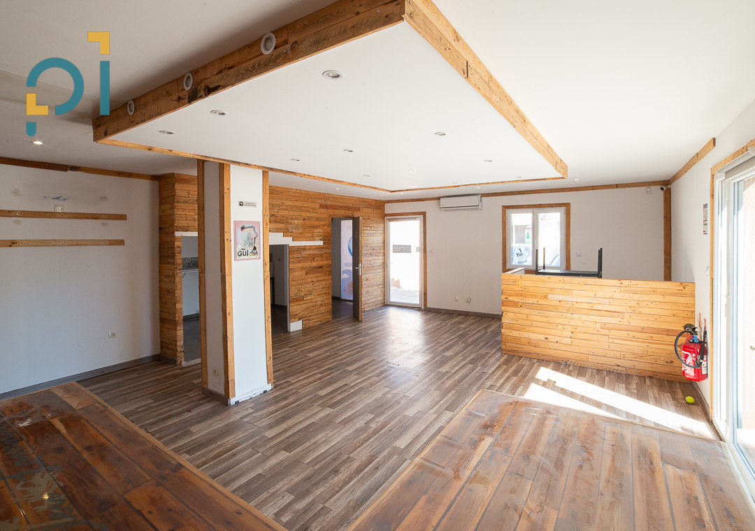 Local commercial Saint Cannat 1 pièce(s) 60 m2