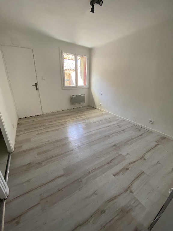 Appartement Lambesc 2/3 pièce(s) 67 m2