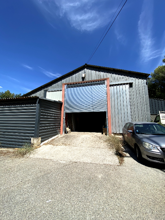 Entrepôt / local industriel Saint Cannat 1 pièce(s) 105 m2